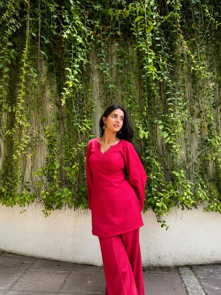 Women's Crimson Red Cotton Kurta Set with Straight Pants – Sweetheart Neck